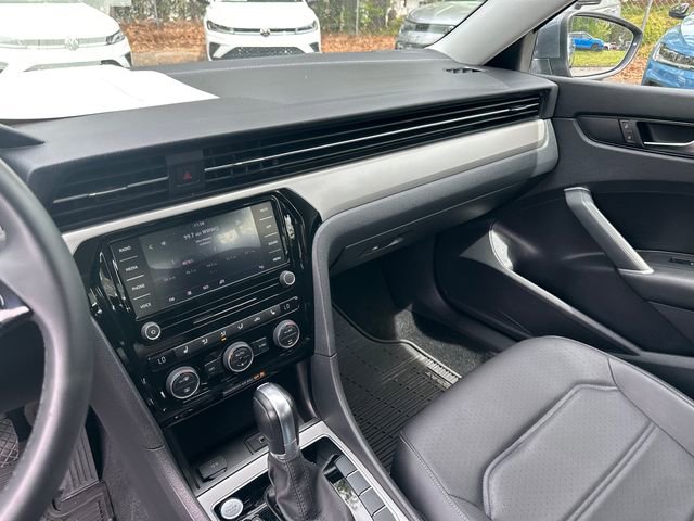 Used 2021 Volkswagen Passat 2.0T SE image 20