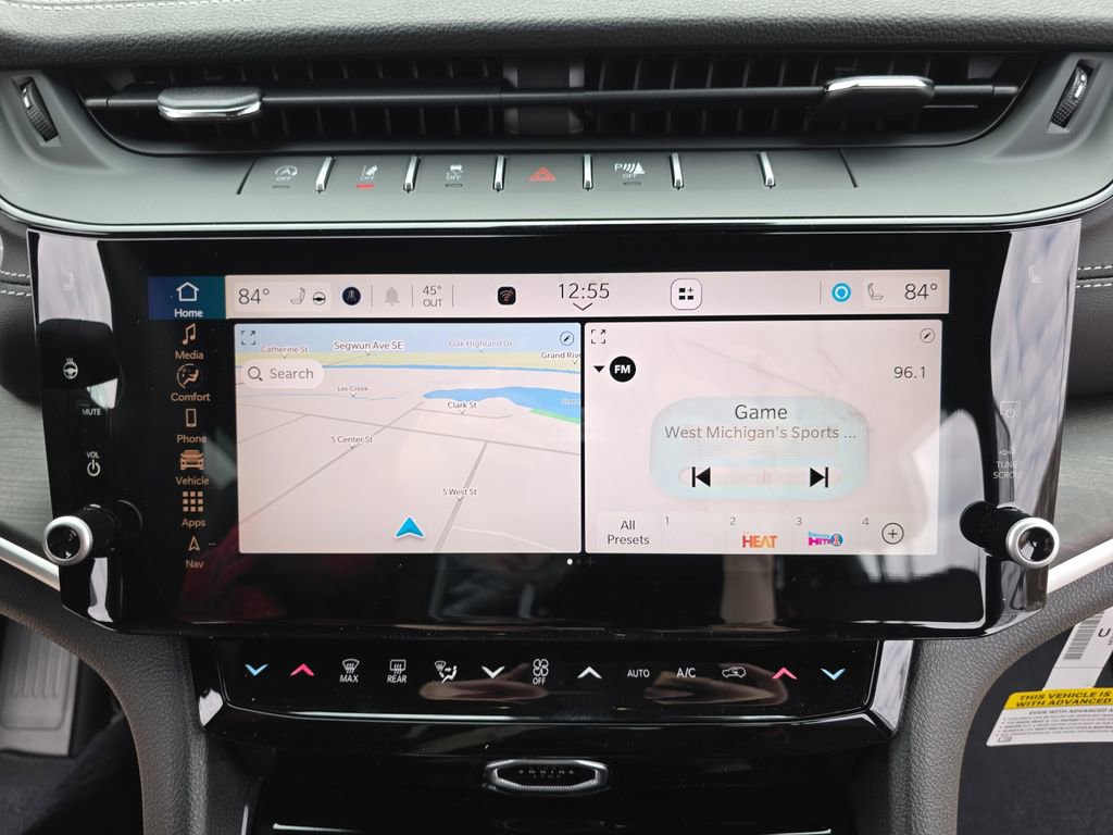 New 2026 Jeep Grand Cherokee Altitude image 22