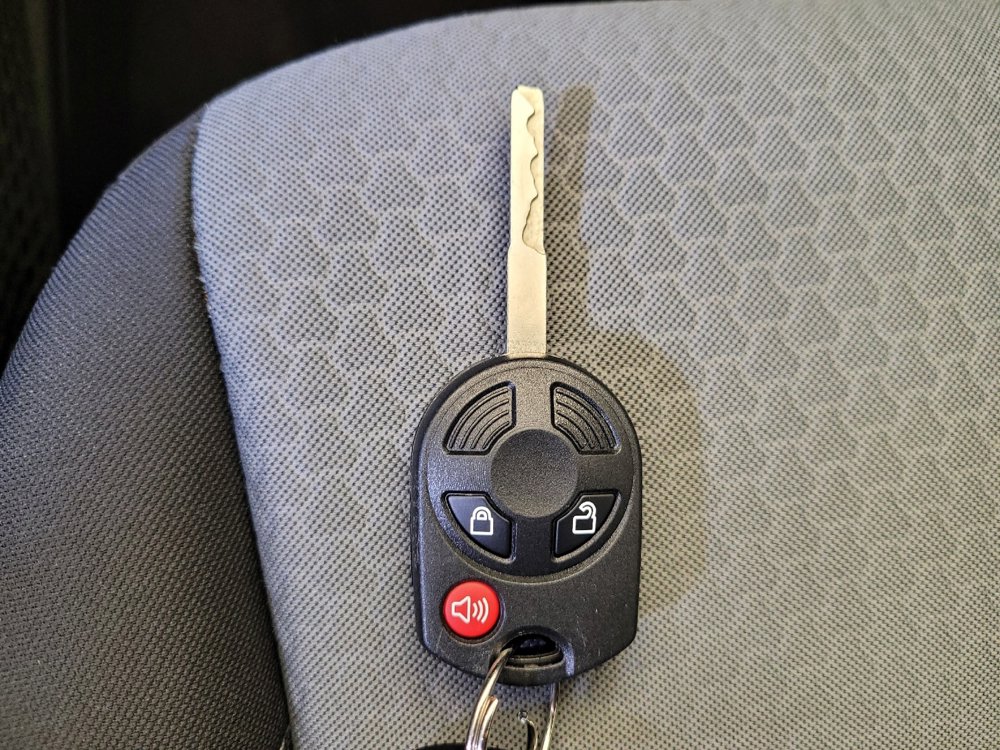 Used 2018 Ford Escape SE image 32