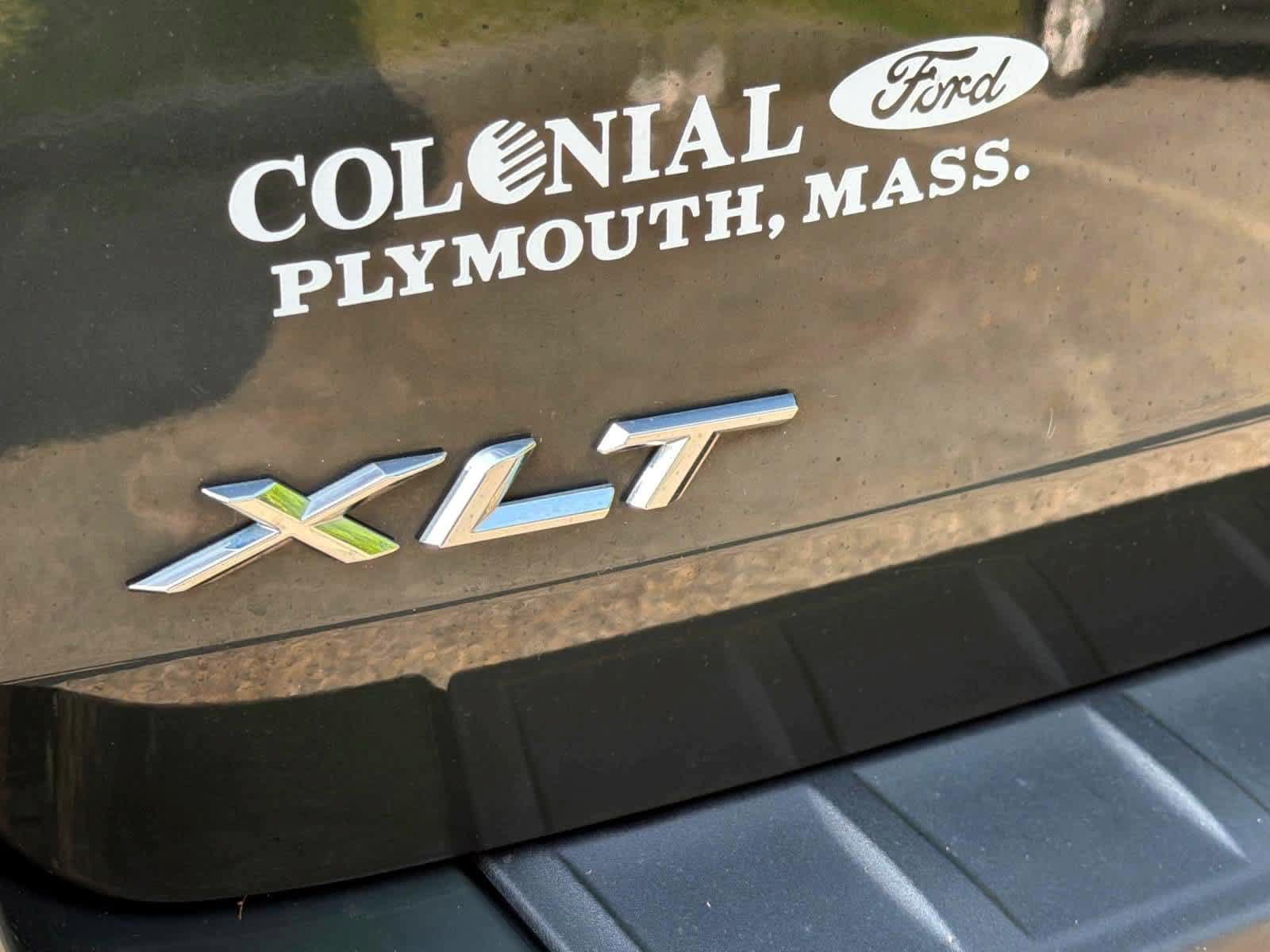 Used 2024 Ford Explorer XLT w/ Equipment Group 202A AWD/4WD image 14