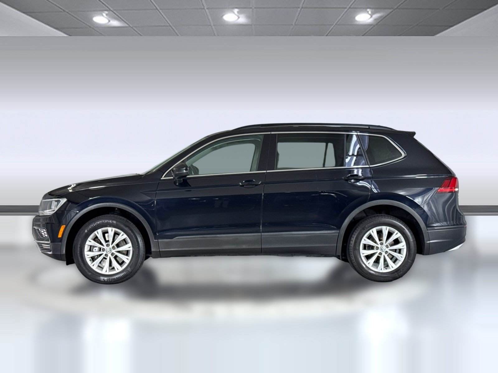 Used 2019 Volkswagen Tiguan SE AWD/4WD image 2