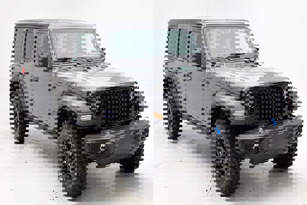 Used 2023 Jeep Wrangler Unlimited image 3