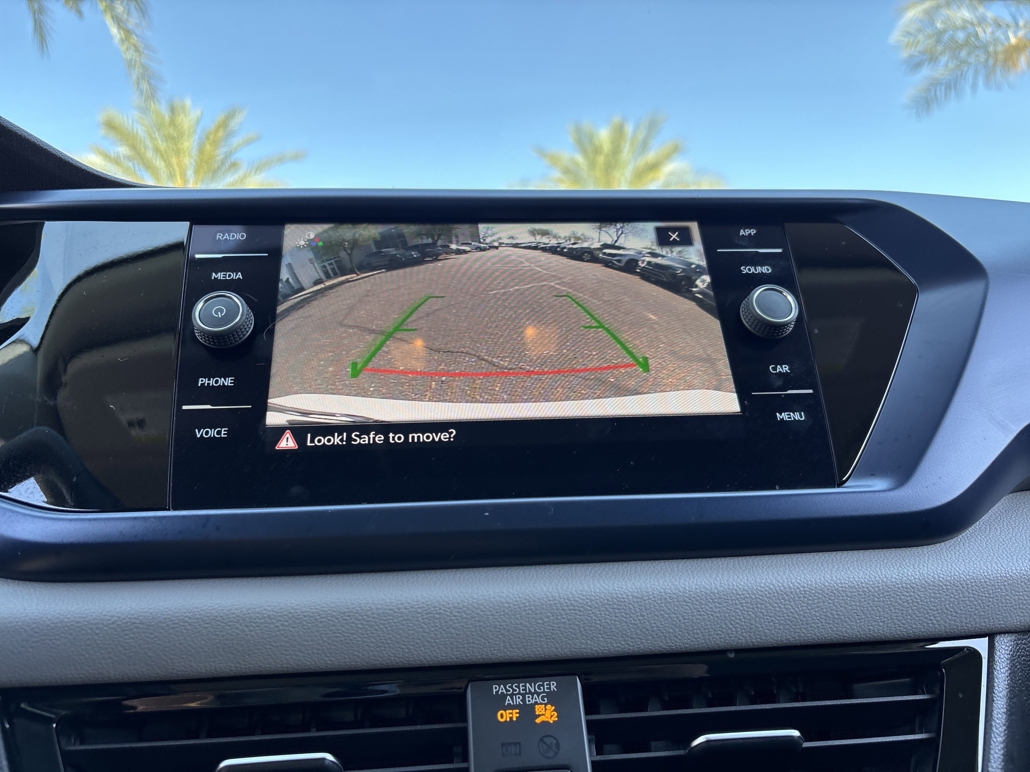 Used 2022 Volkswagen Taos SE image 22