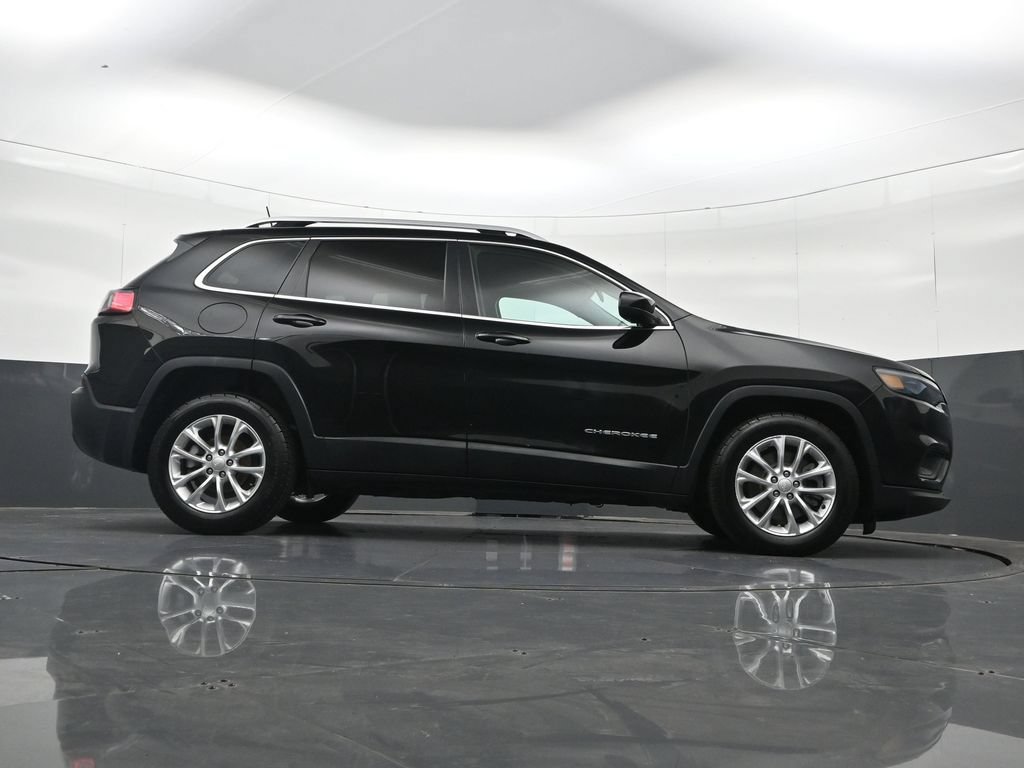 Used 2019 Jeep Cherokee Latitude w/ Popular Appearance Group FWD image 34