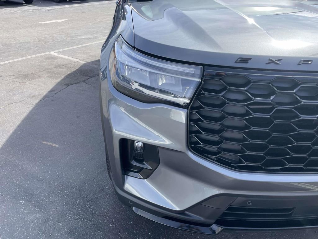 Used 2025 Ford Explorer ST w/ Sun And Sound Package image 14