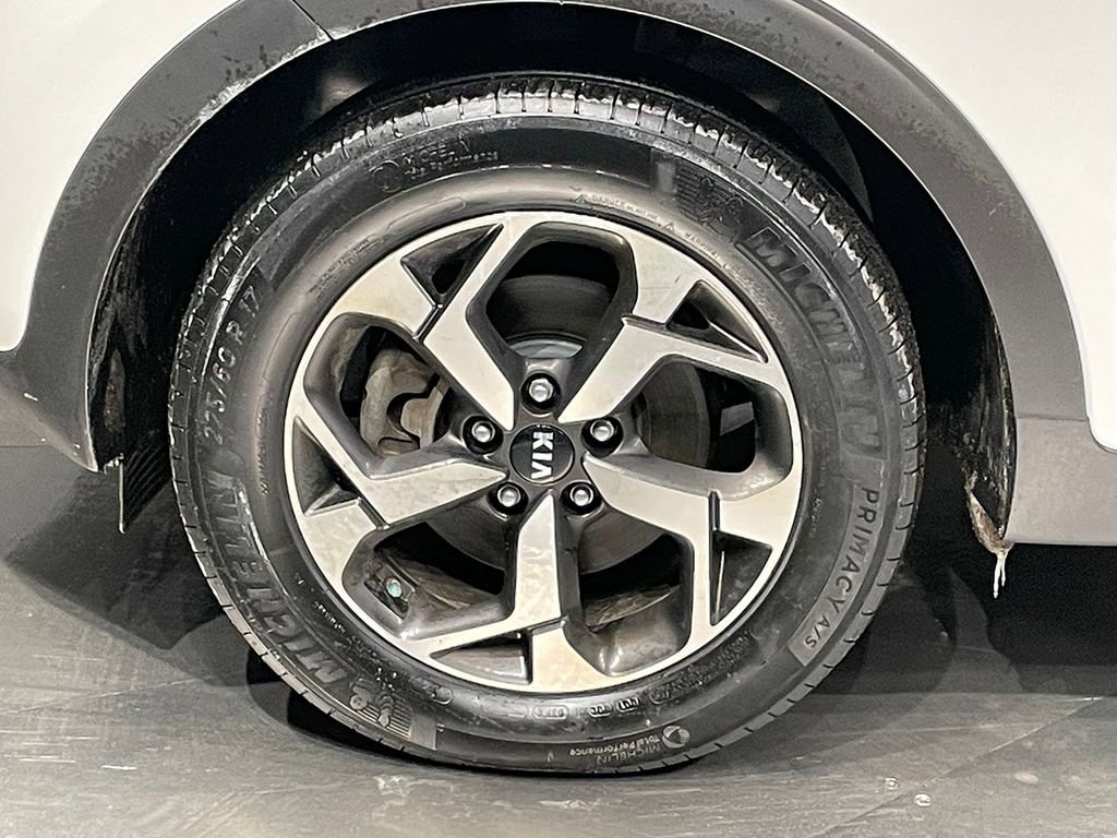 Used 2020 Kia Sportage LX image 16