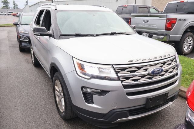 Used 2018 Ford Explorer XLT w/ Equipment Group 201A AWD/4WD image 5