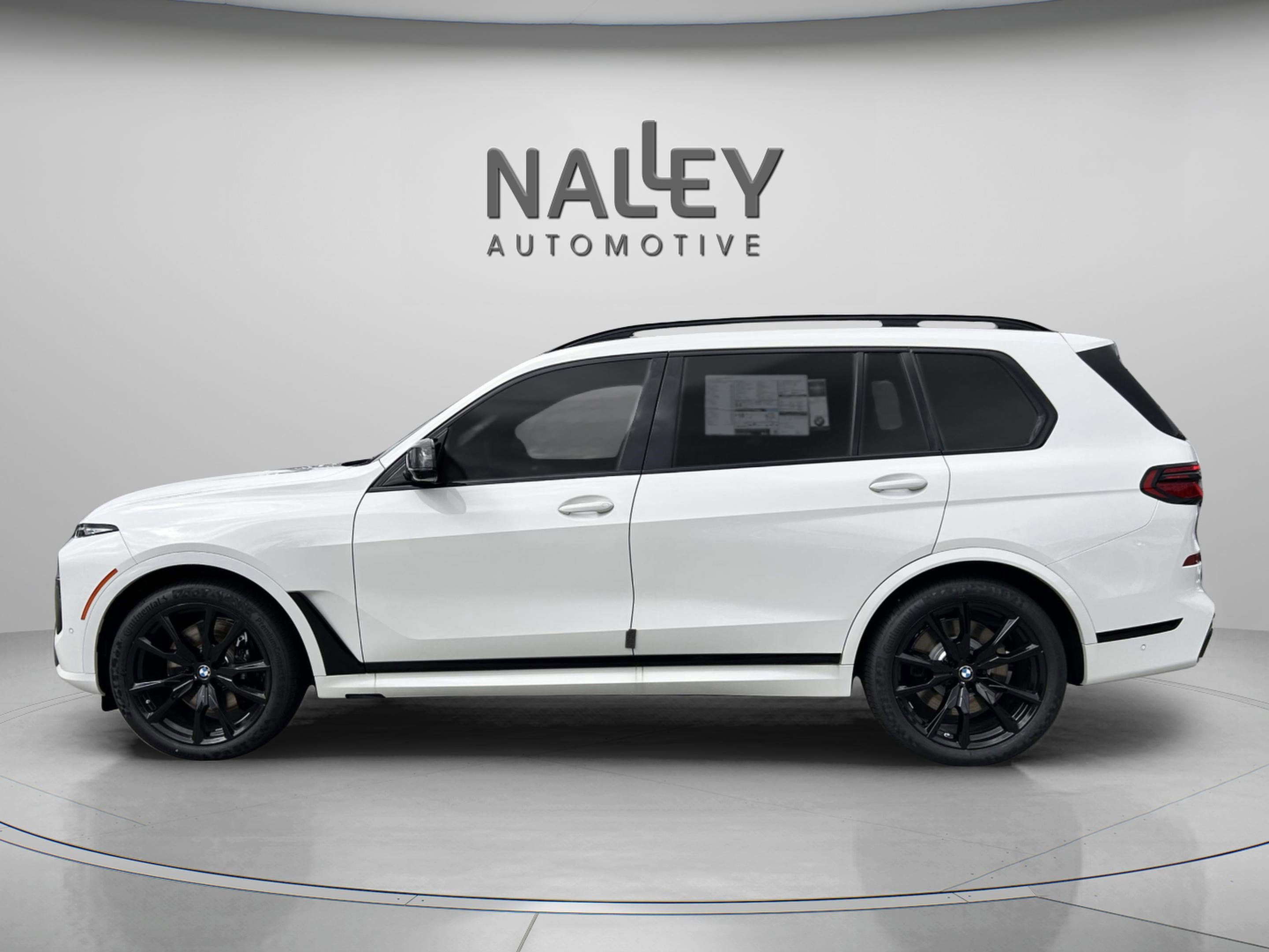 Used 2026 BMW X7 M60i image 3