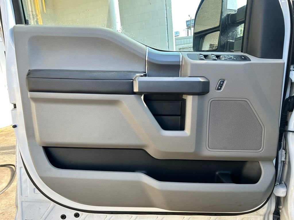 Used 2019 Ford F250 XLT w/ XLT Premium Package image 9