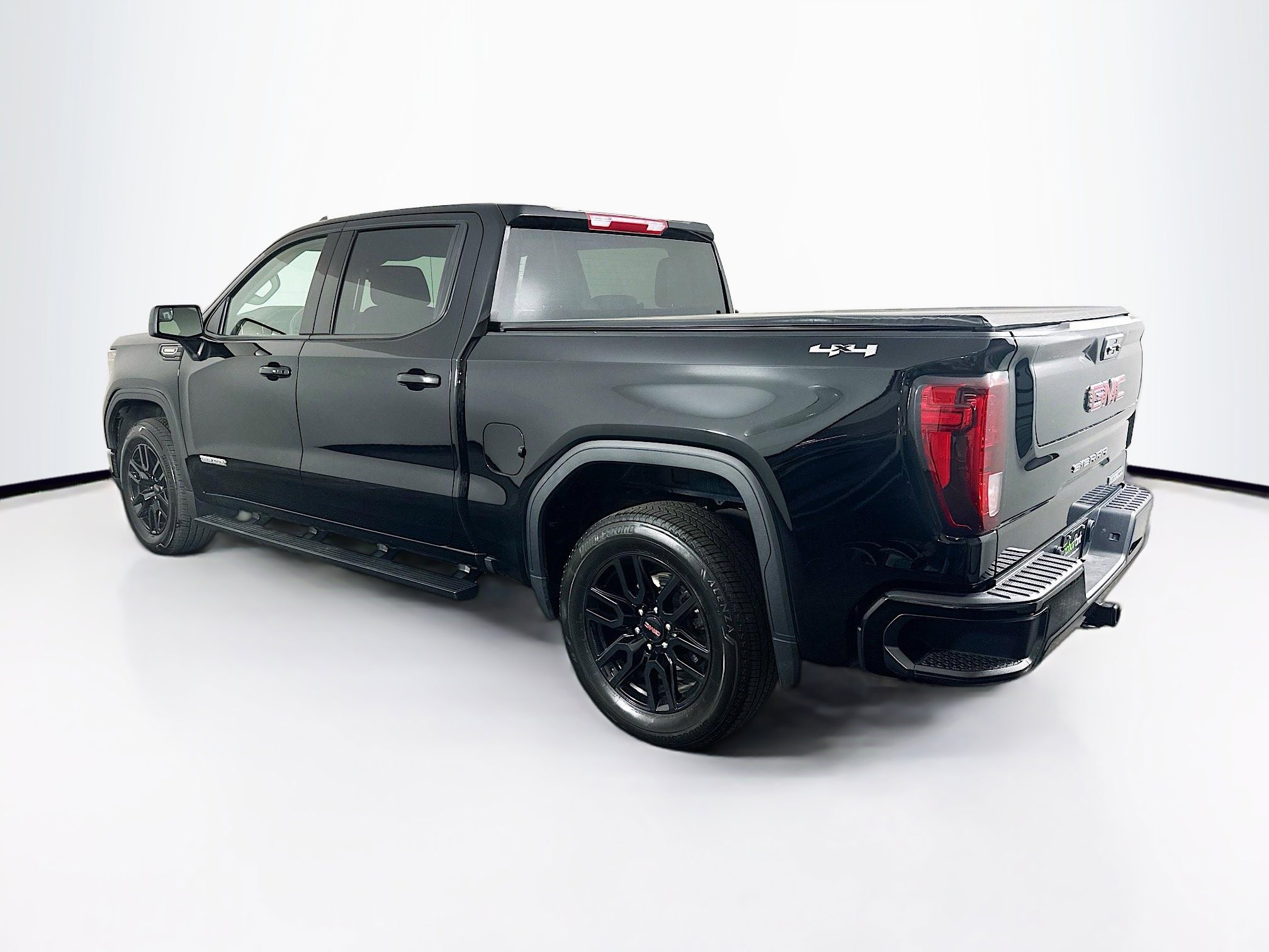 Used 2024 GMC Sierra 1500 Elevation AWD/4WD image 5