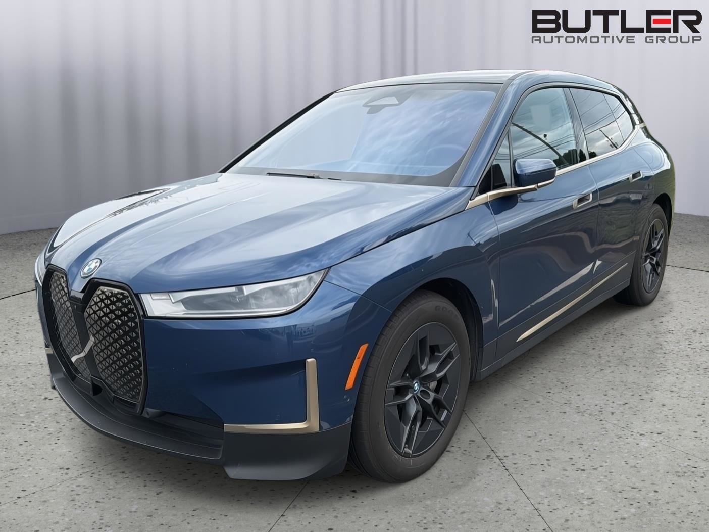 Certified 2023 BMW iX xDrive50 w/ Convenience Package AWD/4WD image 2