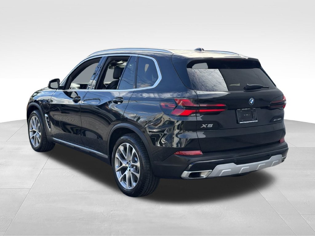 Used 2024 BMW X5 xDrive50e w/ Premium Package AWD/4WD image 6