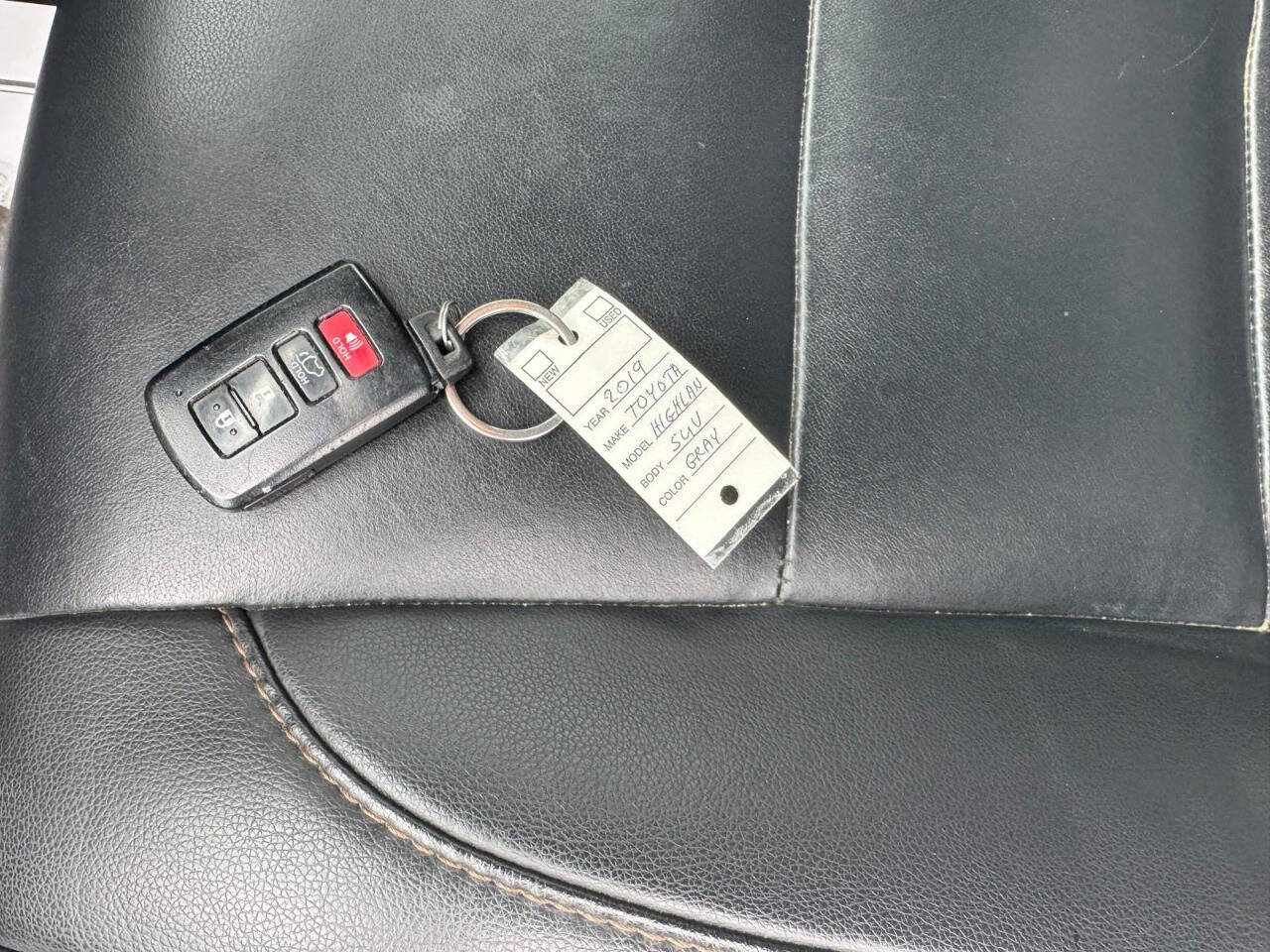 Used 2019 Toyota Highlander XLE image 39