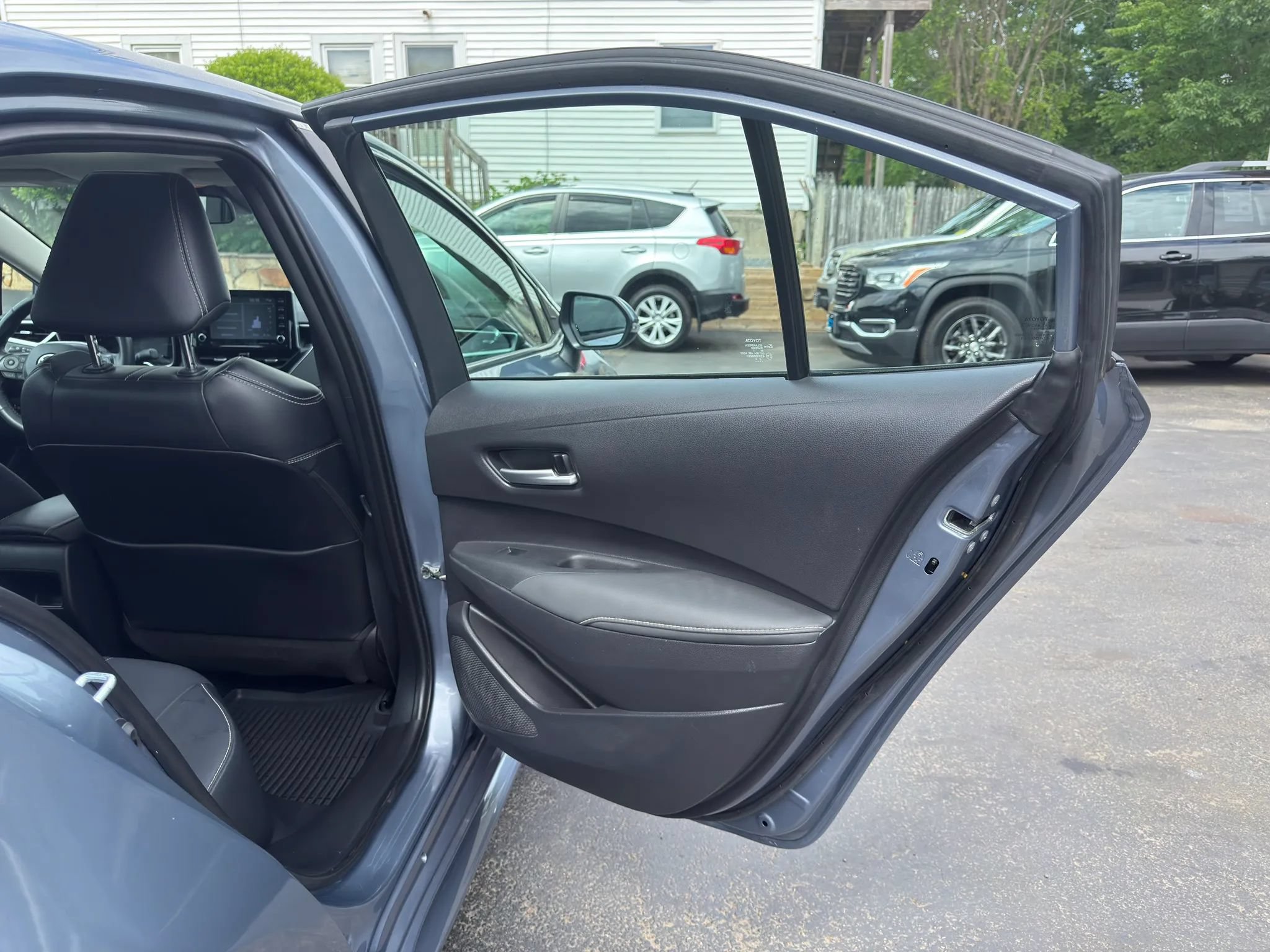 Used 2021 Toyota Corolla XLE FWD image 17
