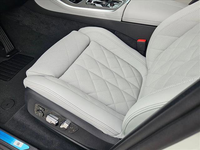 New 2026 BMW X5 sDrive40i image 4