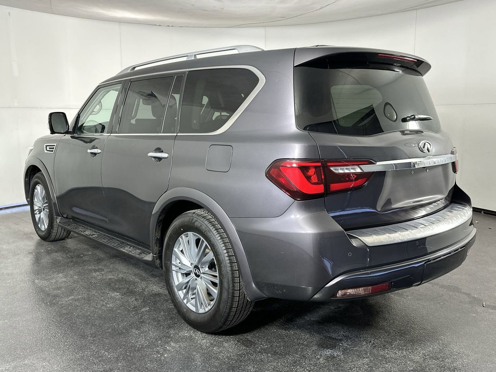 Used 2024 INFINITI QX80 Luxe image 6