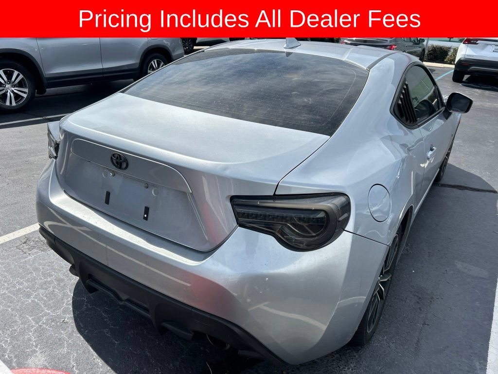 Used 2020 Toyota 86 RWD image 5