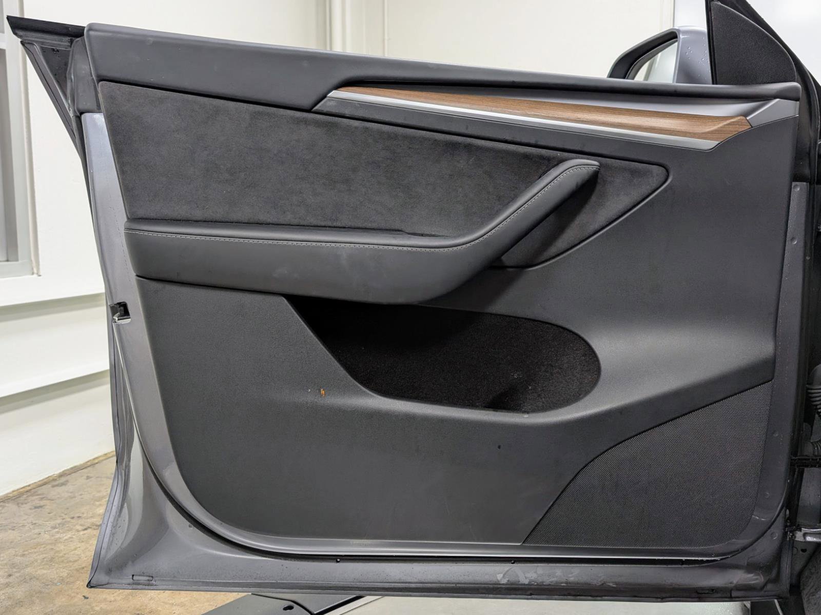 Used 2024 Tesla Model Y Long Range image 13