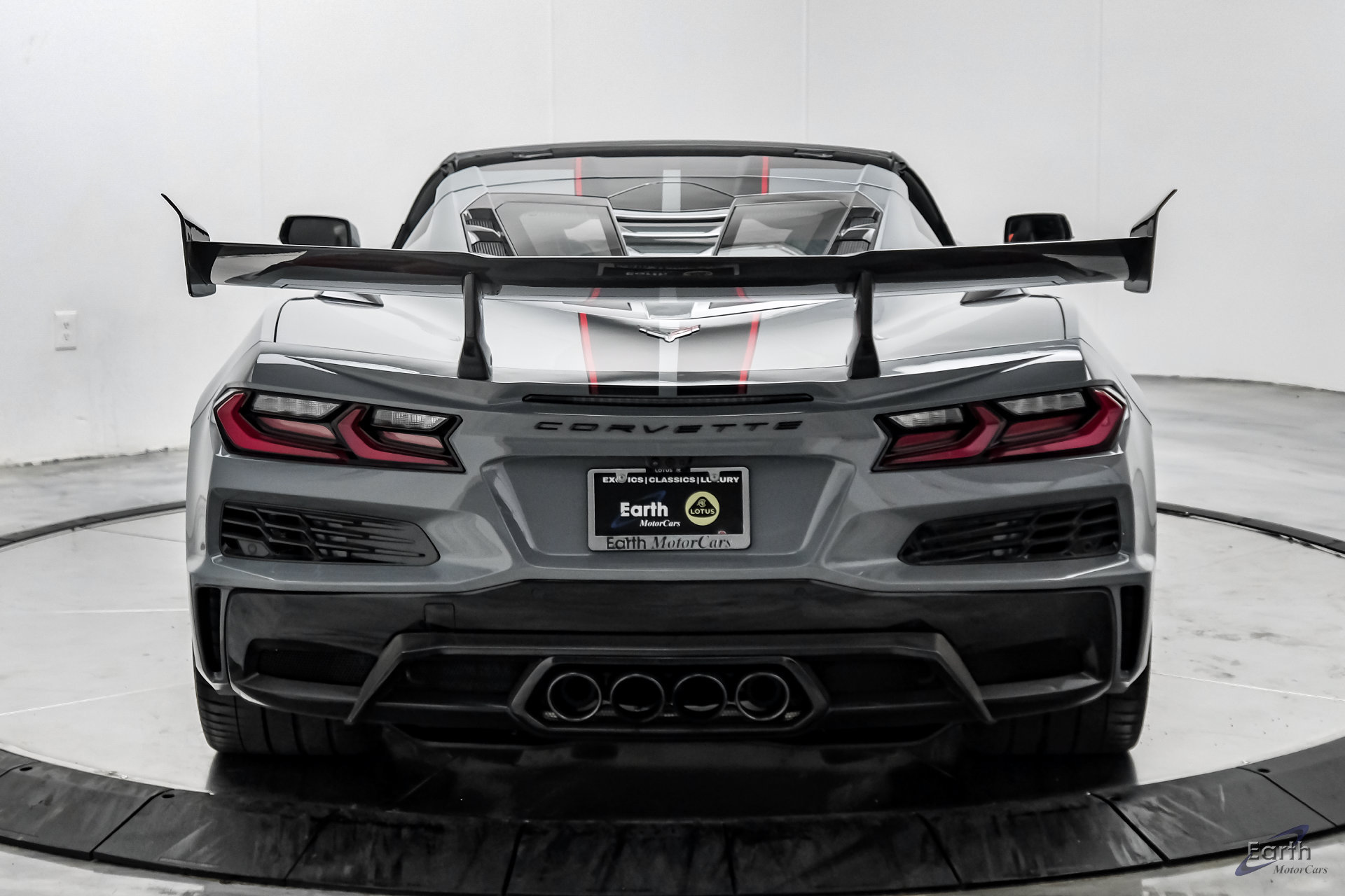 Used 2025 Chevrolet Corvette ZR1 w/ ZR1 Carbon Fiber Aero Package RWD image 17