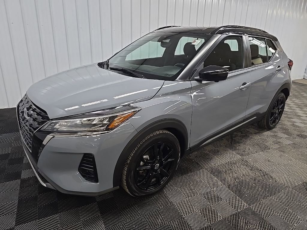 Used 2023 Nissan Kicks SR w/ Interior Electronics Package image 8