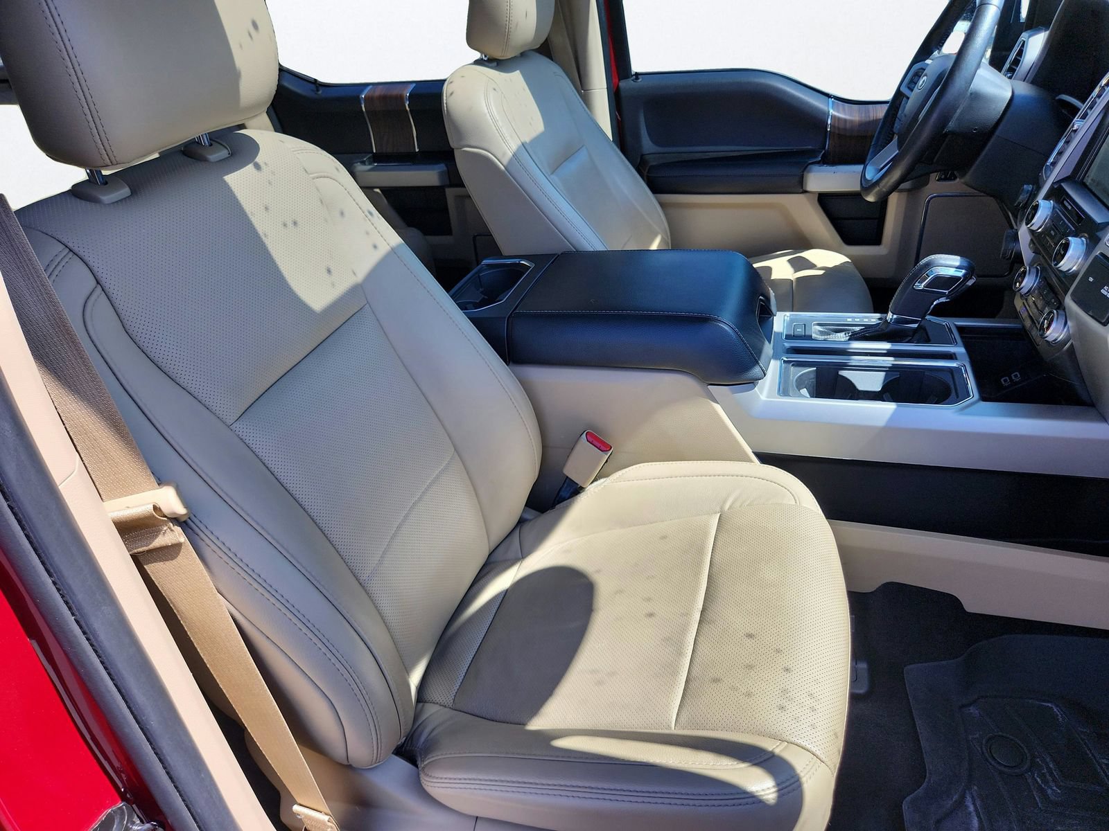 Used 2017 Ford F150 Lariat w/ Equipment Group 502A Luxury AWD/4WD image 28