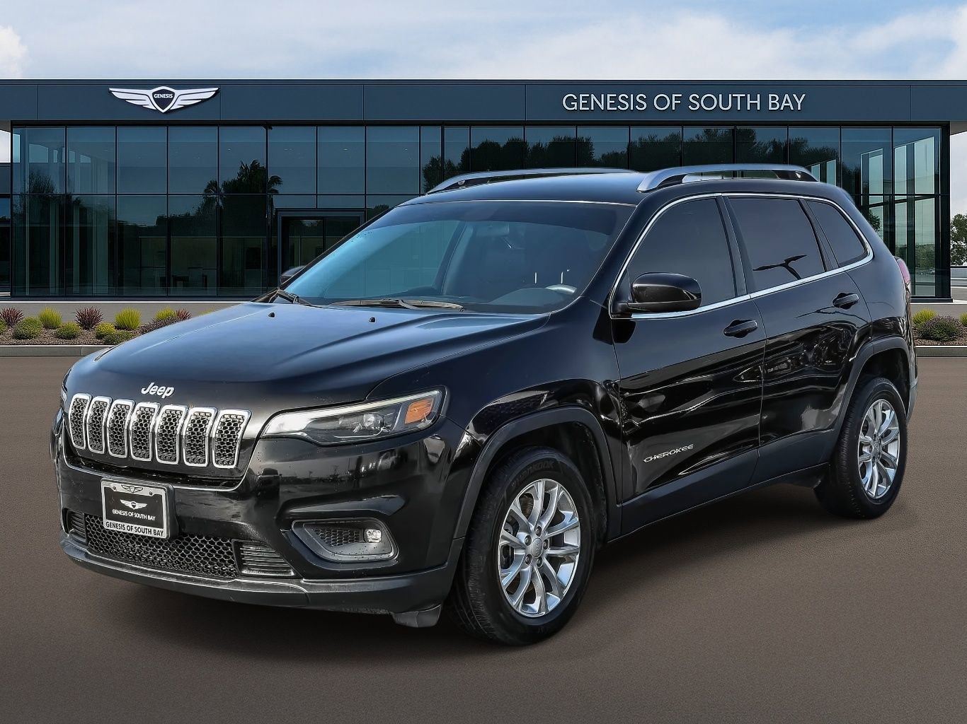 Used 2019 Jeep Cherokee Latitude w/ Popular Appearance Group