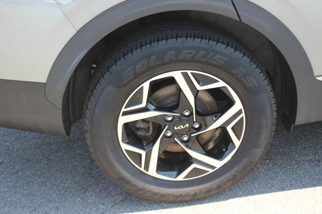 Used 2024 Kia Sportage LX AWD/4WD image 35