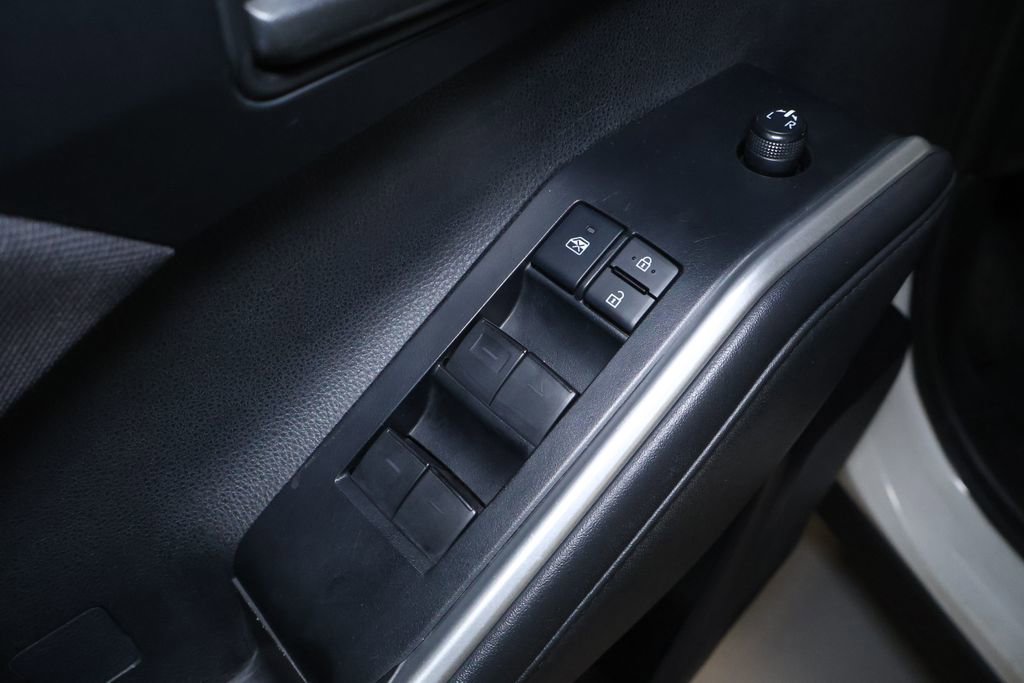 Used 2021 Toyota Highlander LE image 13