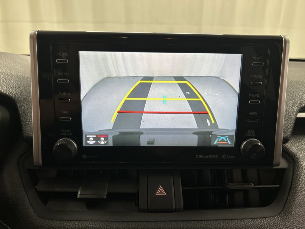 Used 2020 Toyota RAV4 XLE w/ Convenience Package AWD/4WD image 15