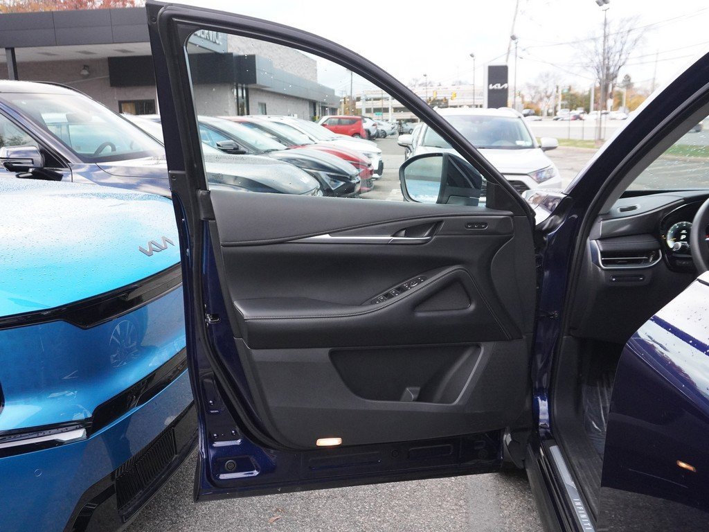 Used 2025 INFINITI QX60 Luxe image 28