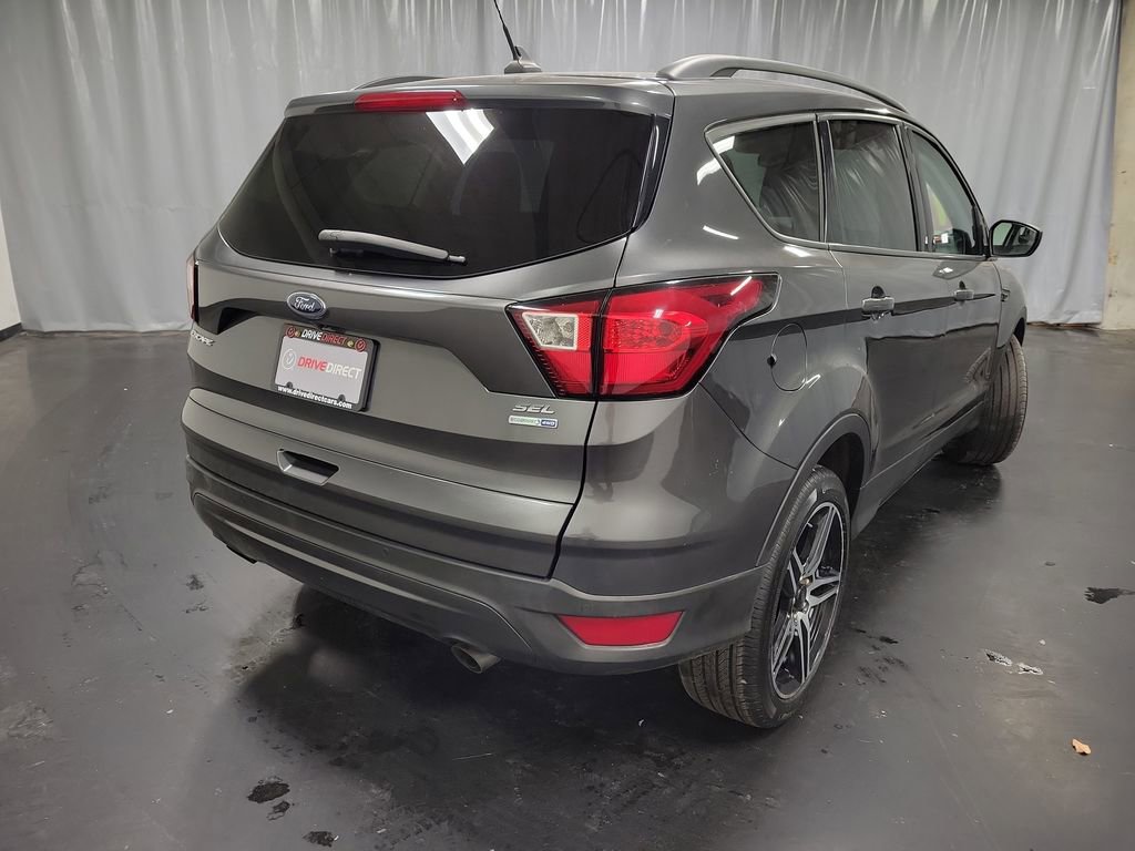 Used 2019 Ford Escape SEL image 9