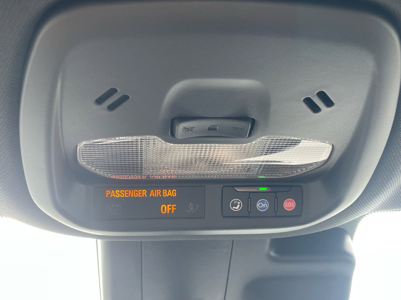 Used 2025 Chevrolet Trax RS w/ Driver Confidence Package image 18