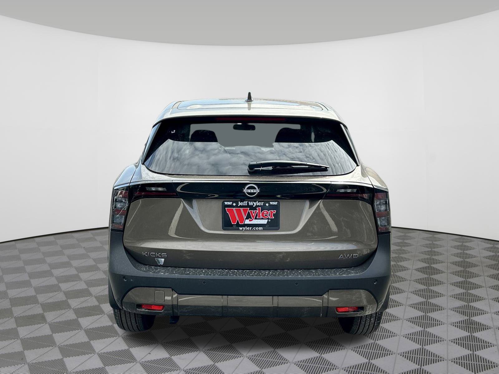 New 2025 Nissan Kicks SV image 7