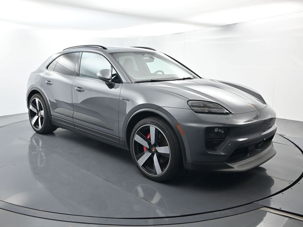Certified 2025 Porsche Macan 4S Electric AWD/4WD image 17