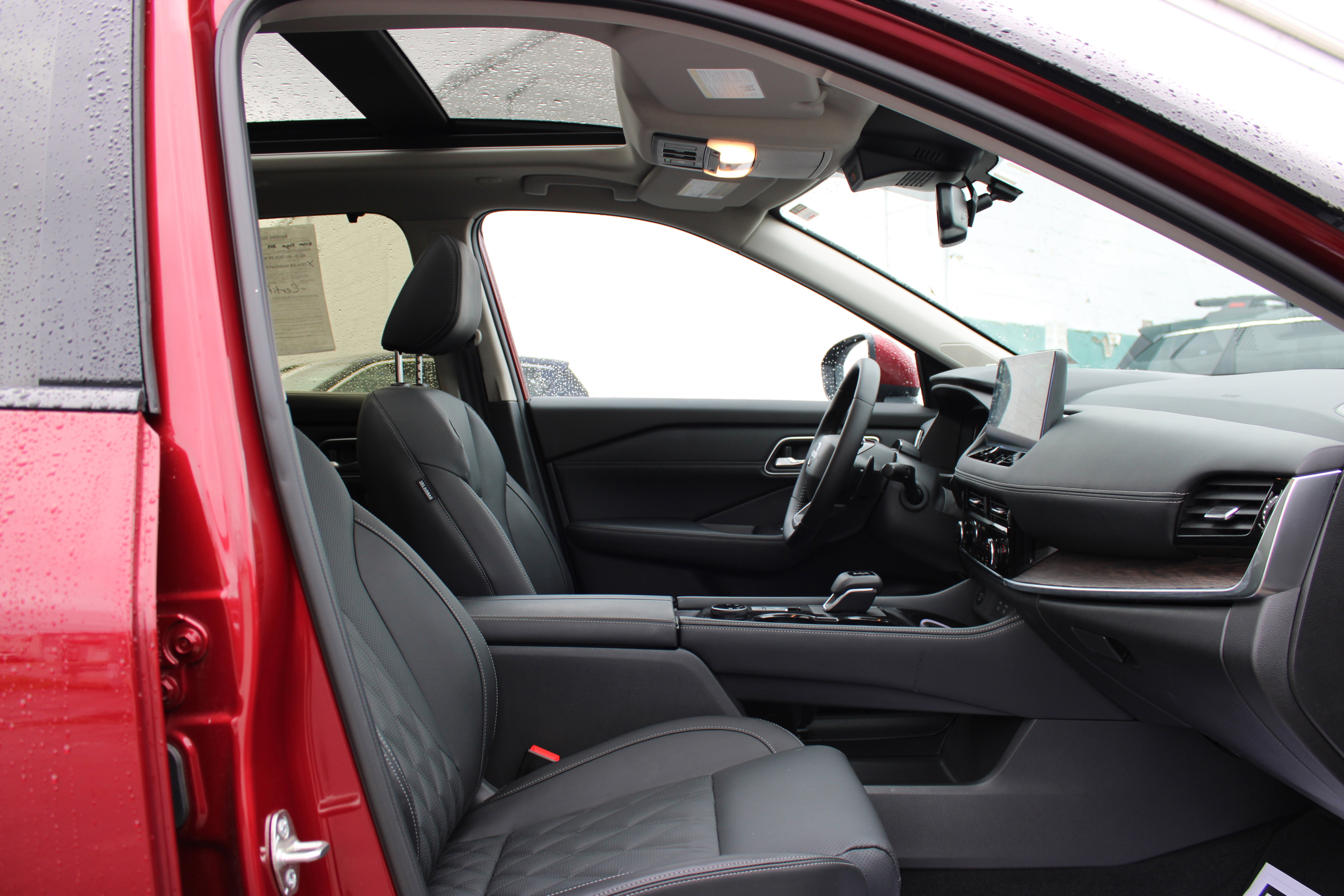 Certified 2025 Nissan Rogue Platinum w/ Tech Package image 15