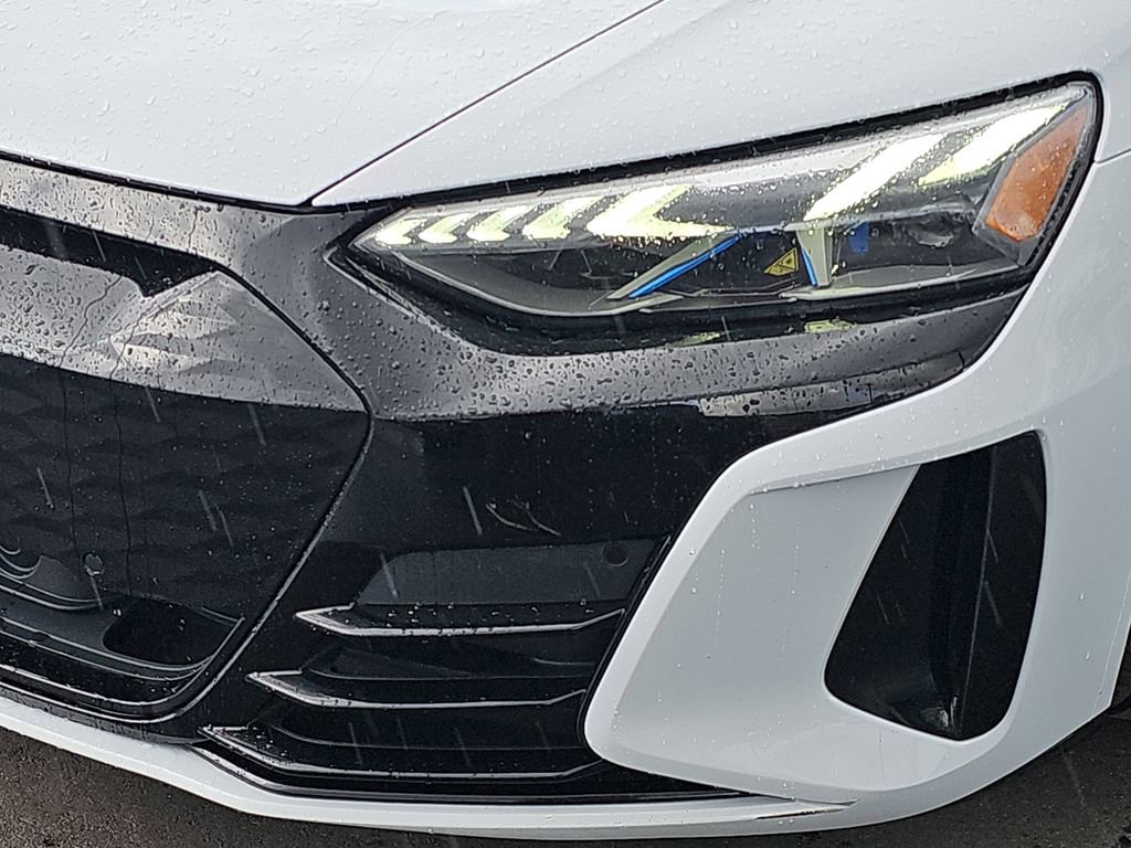 Used 2022 Audi e-tron GT Premium Plus w/ Performance Package image 35