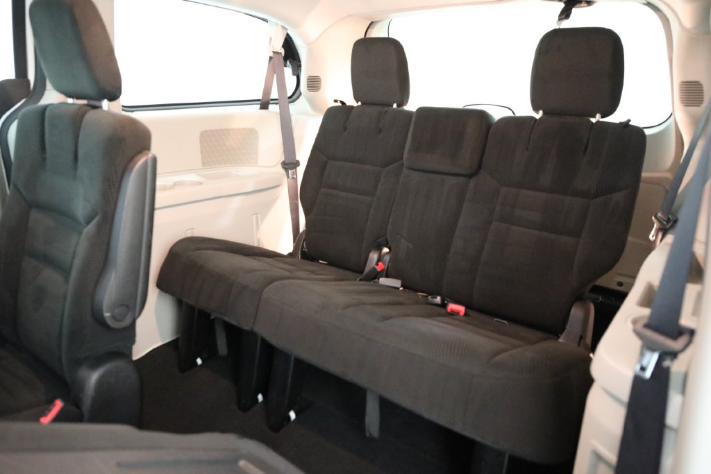 Used 2016 Dodge Grand Caravan SE w/ Quick Order Package 29E SE FWD image 13