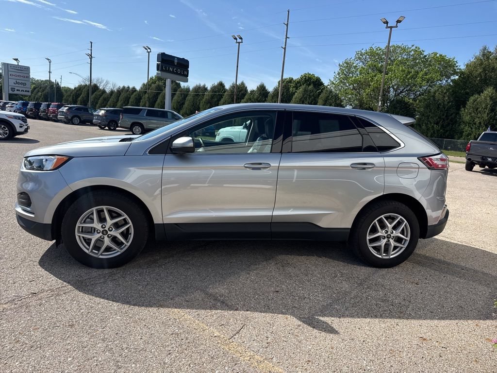 Used 2024 Ford Edge SEL AWD/4WD image 4