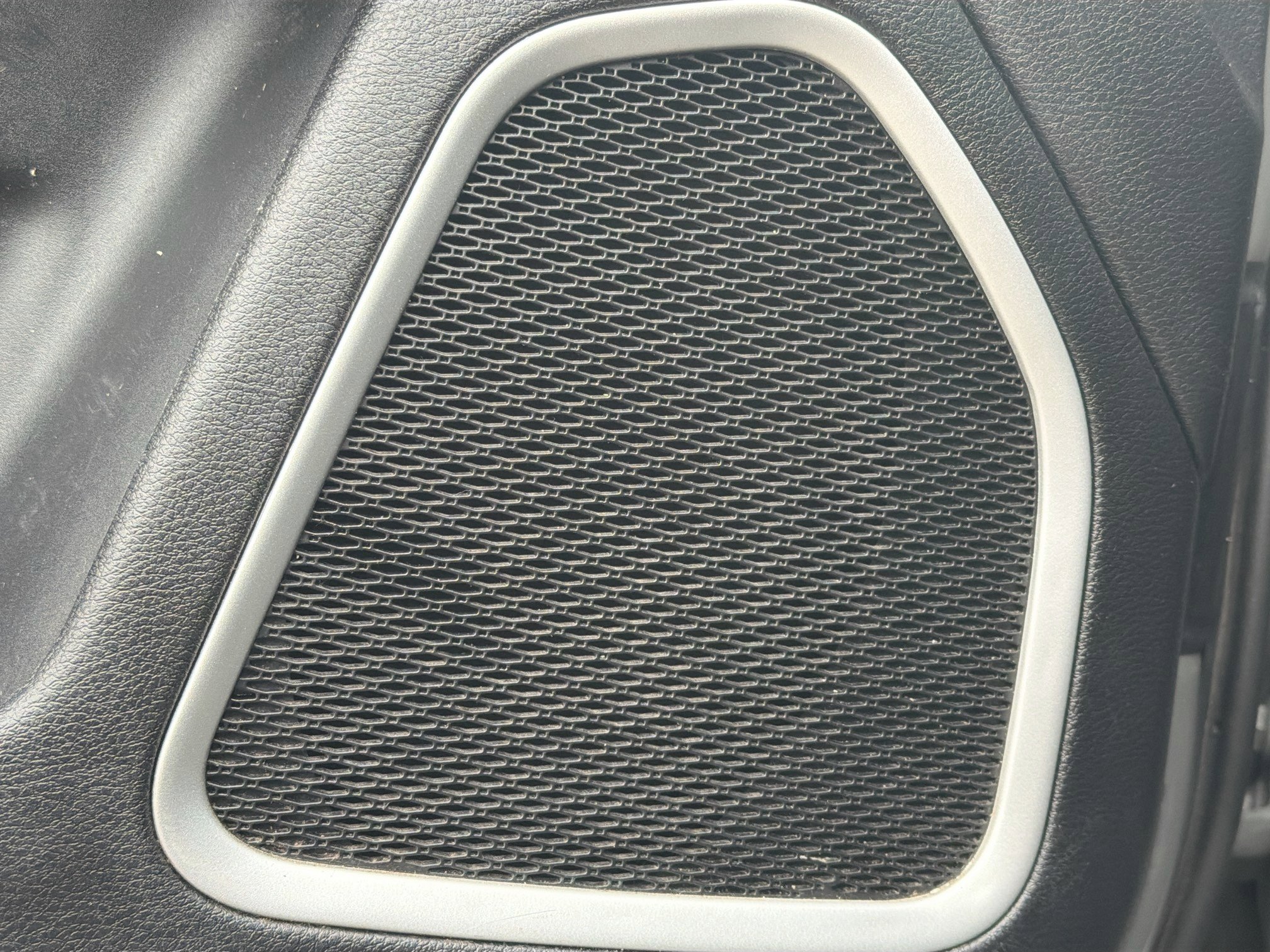 Used 2019 Jeep Compass Limited w/ Advanced Safety Group image 24