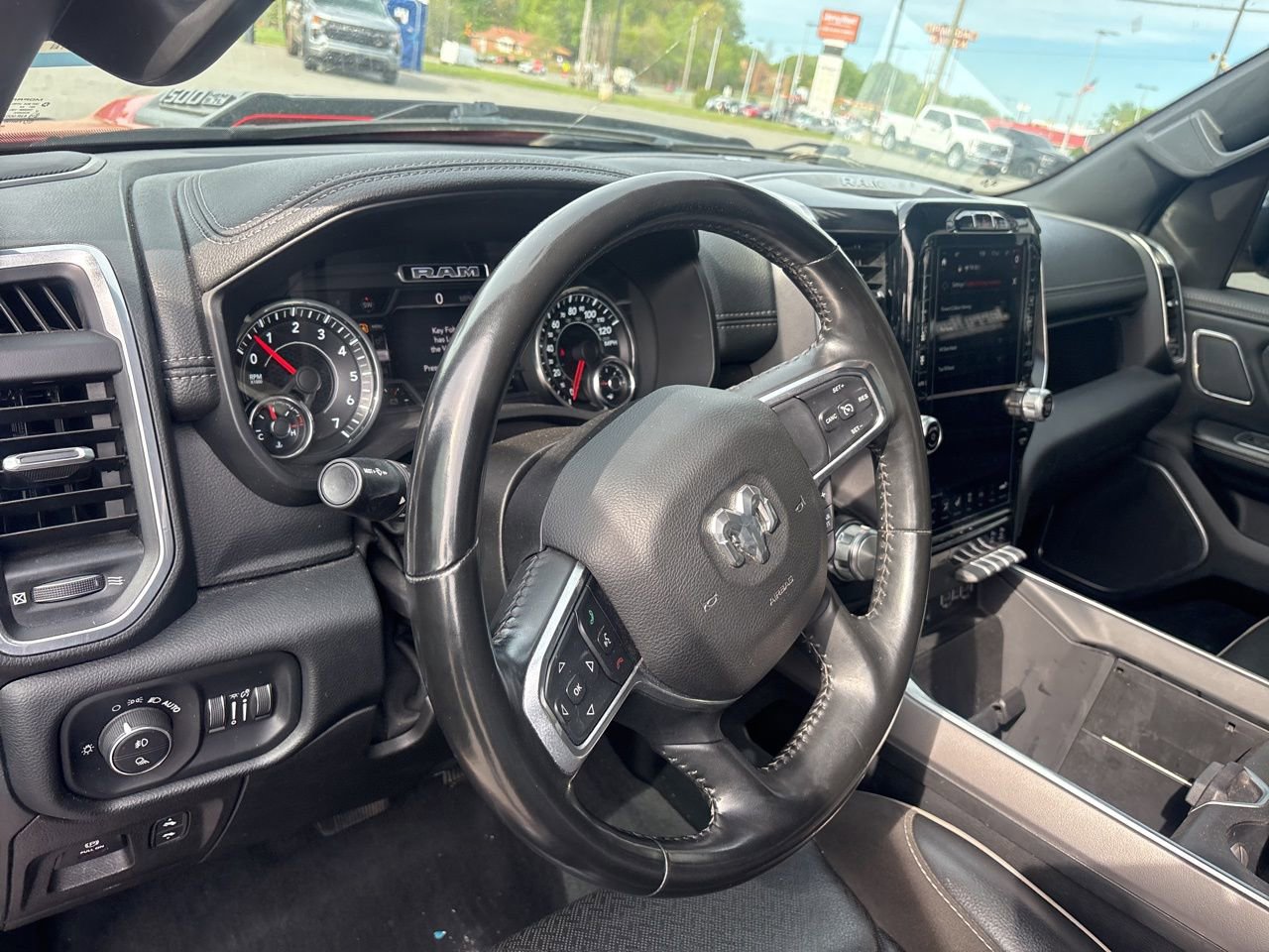 Used 2021 RAM 1500 Laramie AWD/4WD image 4