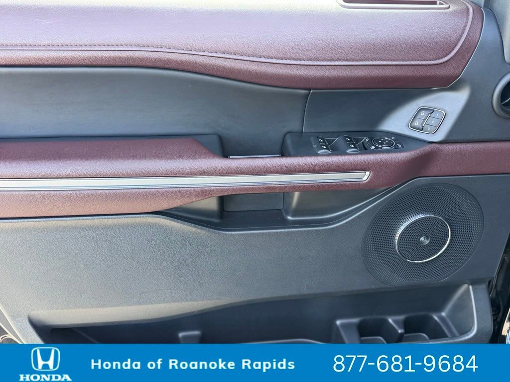 Used 2024 Ford Expedition Limited image 29