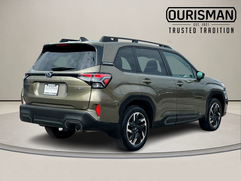 Used 2025 Subaru Forester Limited w/ Popular Package image 5