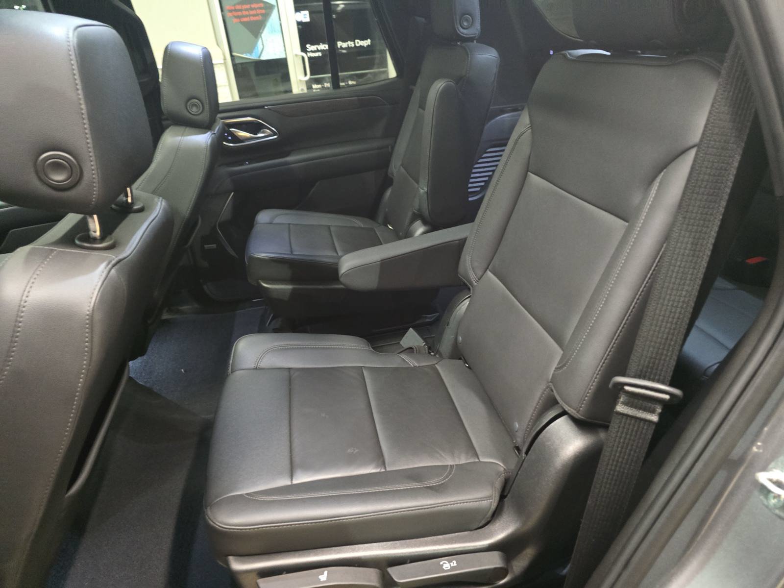 Used 2022 Chevrolet Tahoe LT w/ Luxury Package AWD/4WD image 15