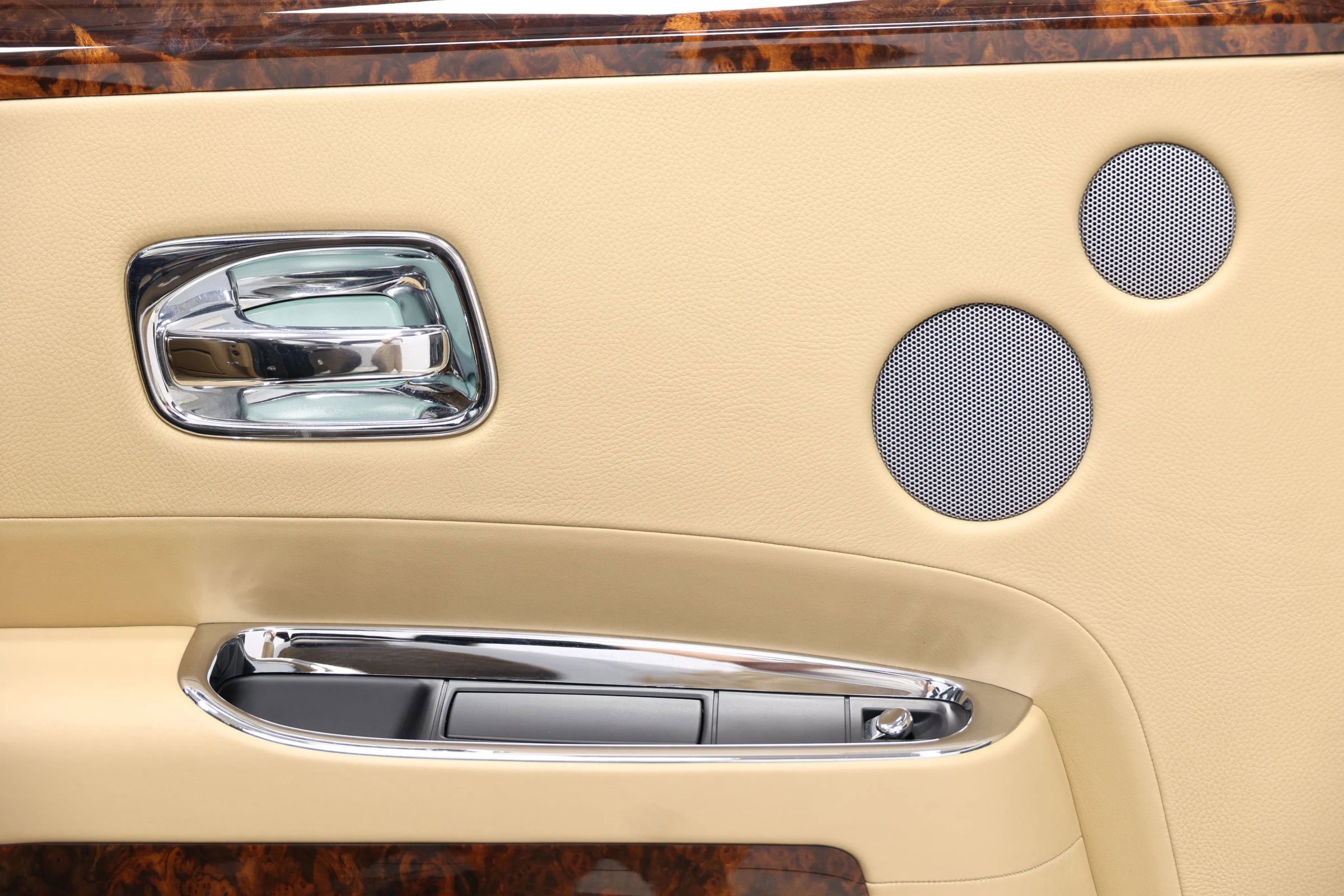 Used 2010 Rolls-Royce Ghost RWD image 49