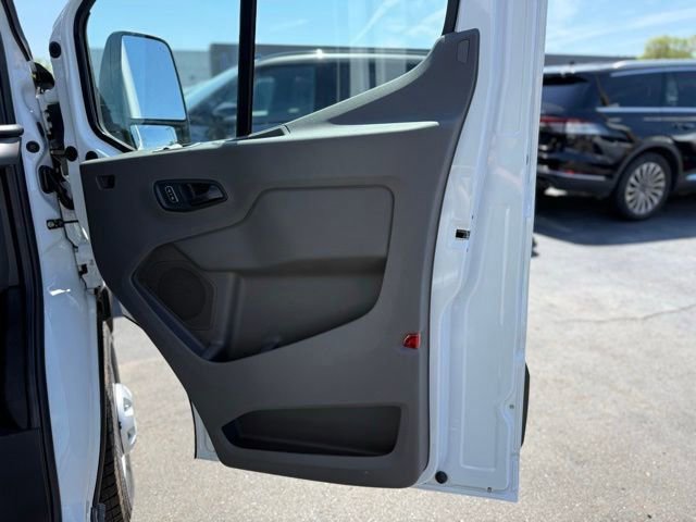 New 2026 Ford Transit 250 148 Medium Roof Extended AWD image 19