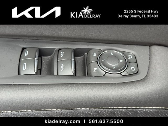 Used 2025 Chevrolet Tahoe Premier RWD image 17