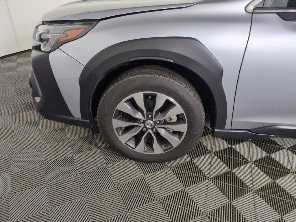 Used 2025 Subaru Outback Limited AWD/4WD image 33