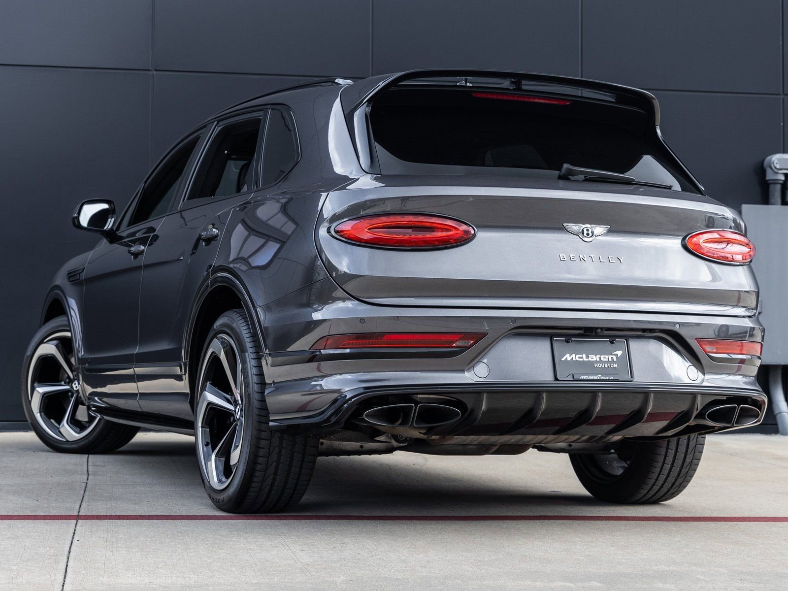 Used 2022 Bentley Bentayga image 6