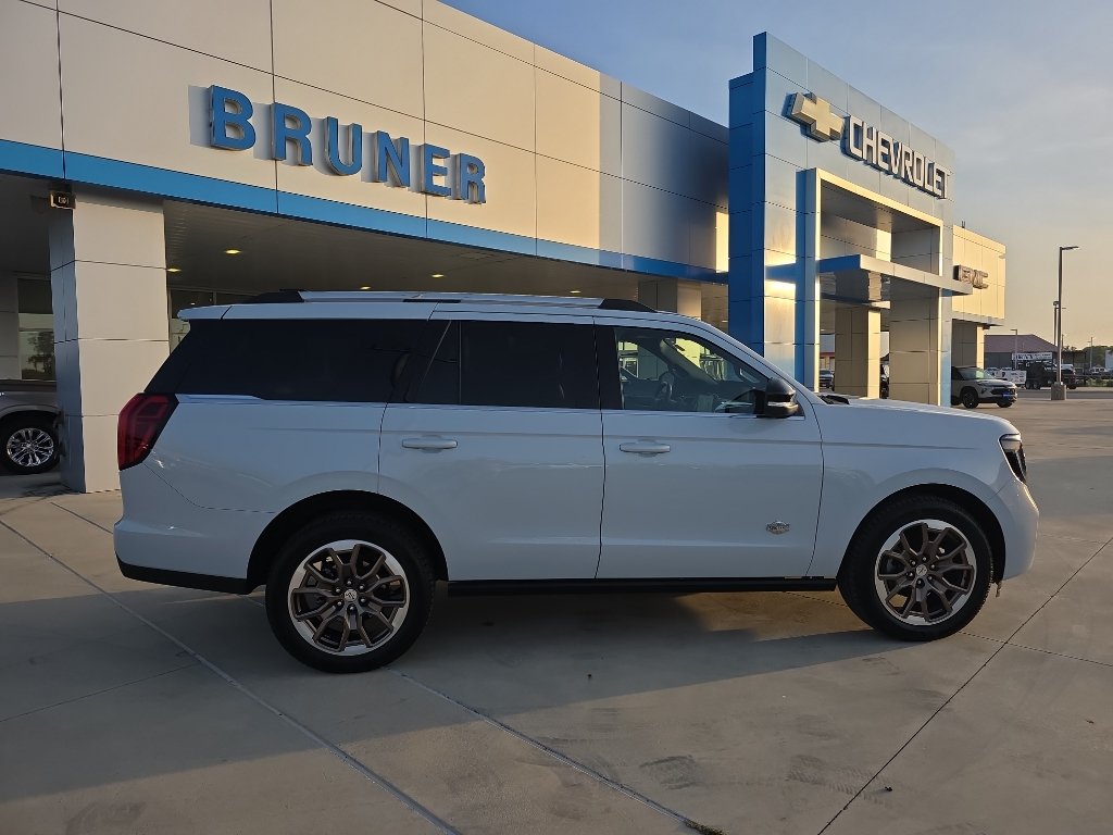 Used 2025 Ford Expedition King Ranch AWD/4WD image 21