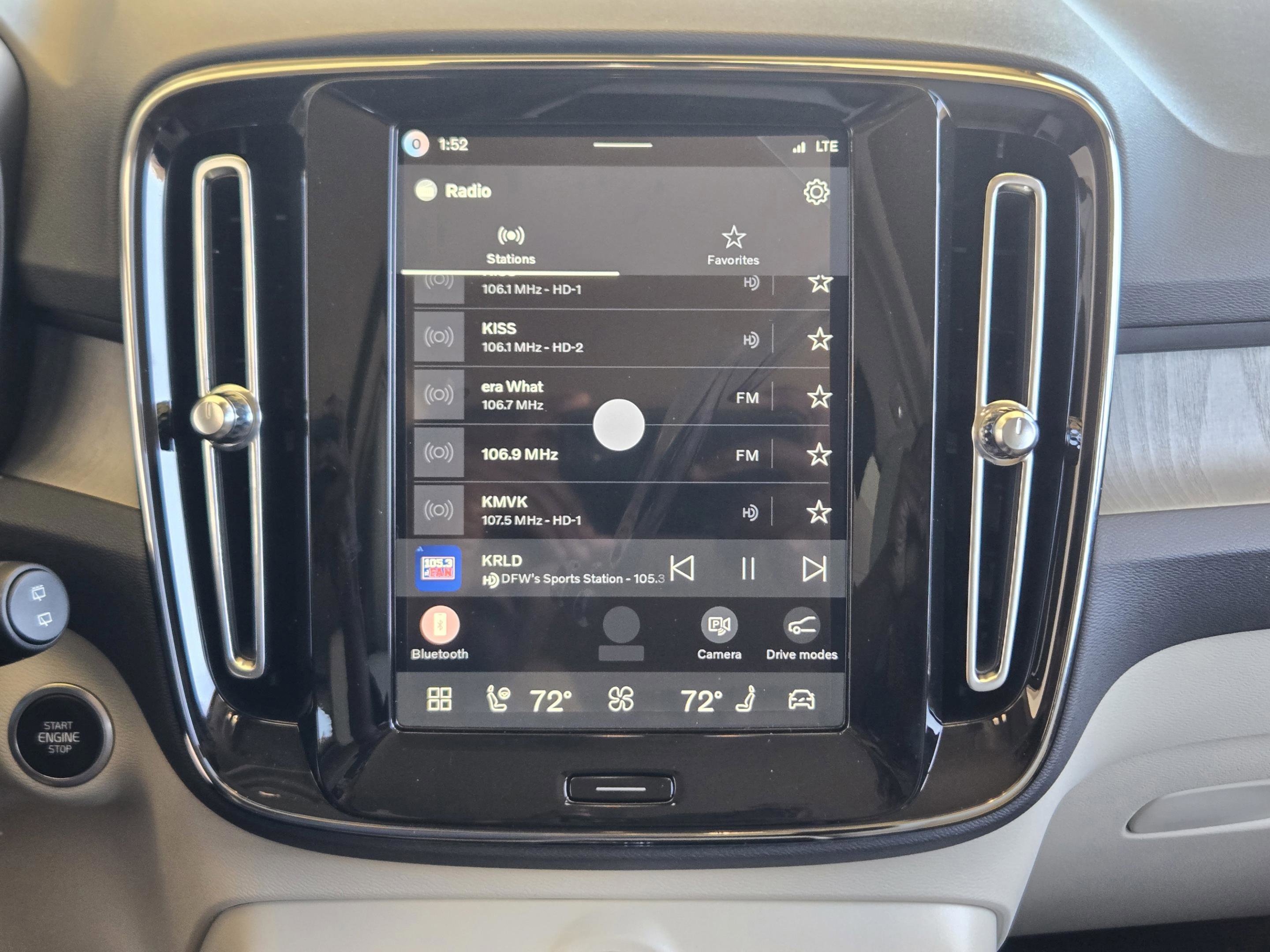 New 2026 Volvo XC40 B5 Plus w/ Protection Package Premier image 20